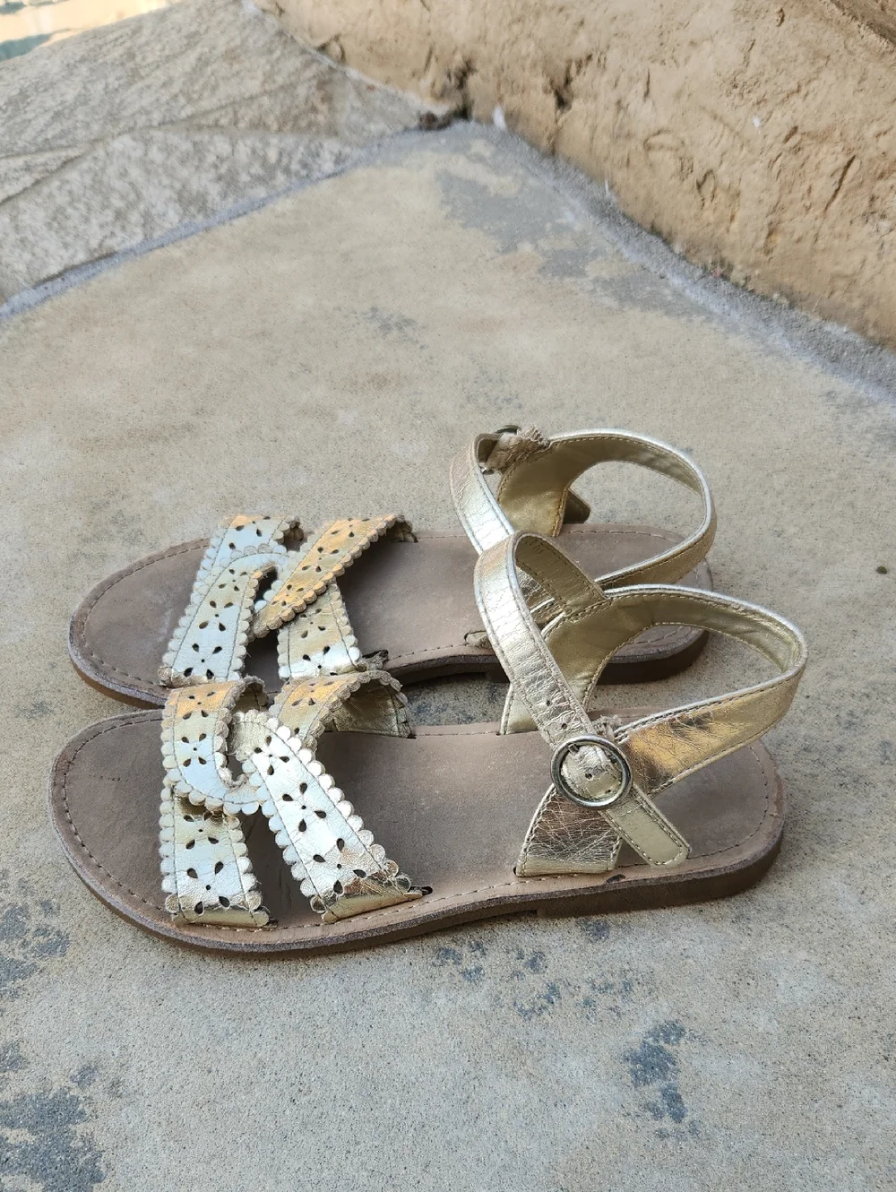 Gymboree Gold Sandals Size 1